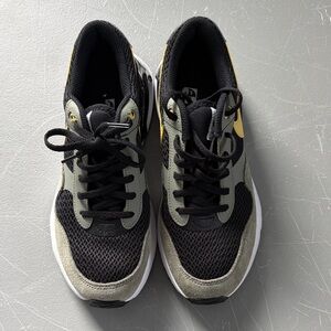 Nike air max sneakers